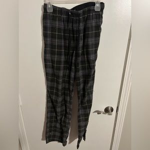 Size small. Sweatpants.